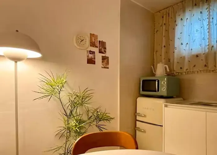 2 Bedrooms, Jamsil, Lotte World, Olympic Park Kspodome, 3 Beds, 잠실 15분, 중앙보훈병원역 도보 3분, 침대 3개 * 서울특별시