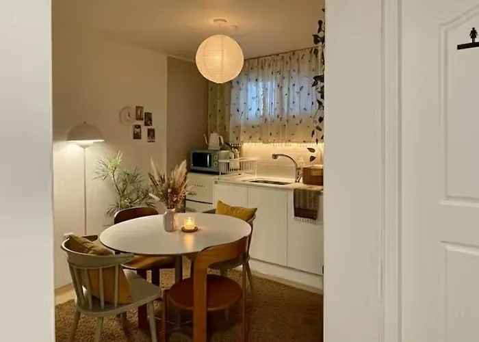 2 Bedrooms, Jamsil, Lotte World, Olympic Park Kspodome, 3 Beds, 잠실 15분, 중앙보훈병원역 도보 3분, 침대 3개 * 서울특별시